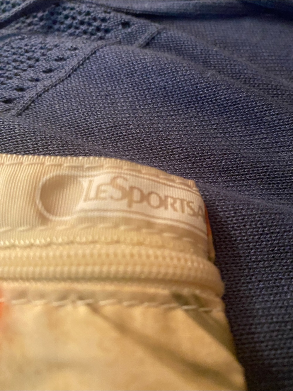 Vintage LeSportsac Ivory Red Floral Nylon Zip Pouch 1980s Old Logo - Picture 6 of 10